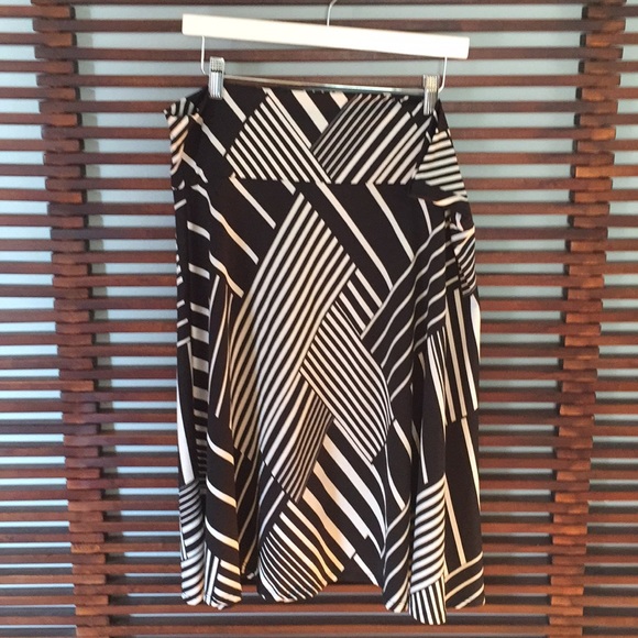 LuLaRoe Dresses & Skirts - Lularoe skirt
